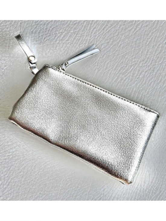 Eight Under One Sky Handbags - ⭐️ 5 for $25 EIGHT by Under One Sky Silver Small Purse Cosmetics Bag